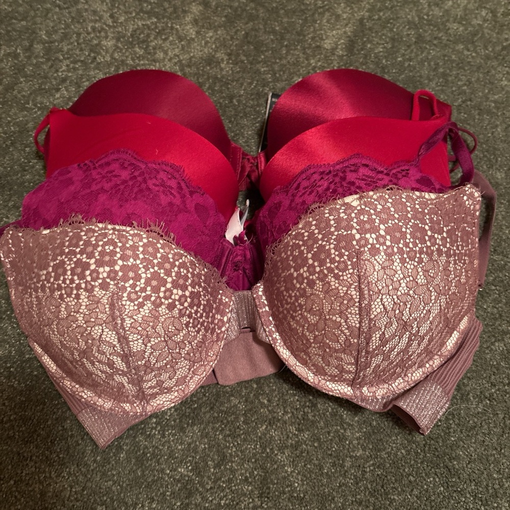 Victoria's Secret Lace Bra Set - Pink and Red ❤️💗 - Set of 4